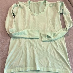 Lululemon swiftly Mint Green Long Sleeve Top size 10